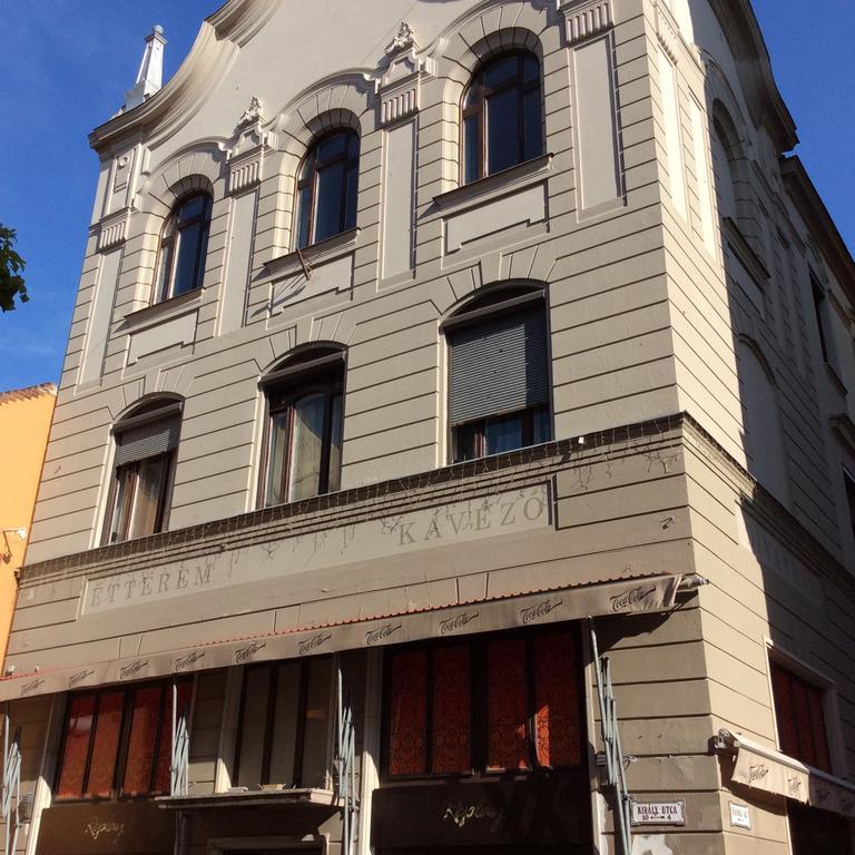 Szundi Szobák Pécs Exterior foto